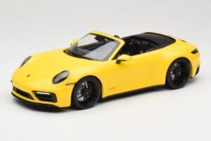 Porsche 911 992 Carrera 4 GTS Kabrioletas Geltonas Minichamps 1:18 155063030 Metalas