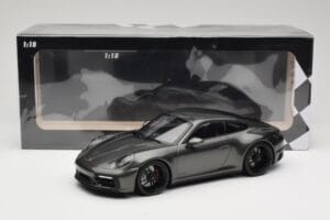 Porsche 911 992 Carrera 4 GTS Green Metallic Minichamps 1:18 155063101 Metalas - nuotrauka 6 iš 6