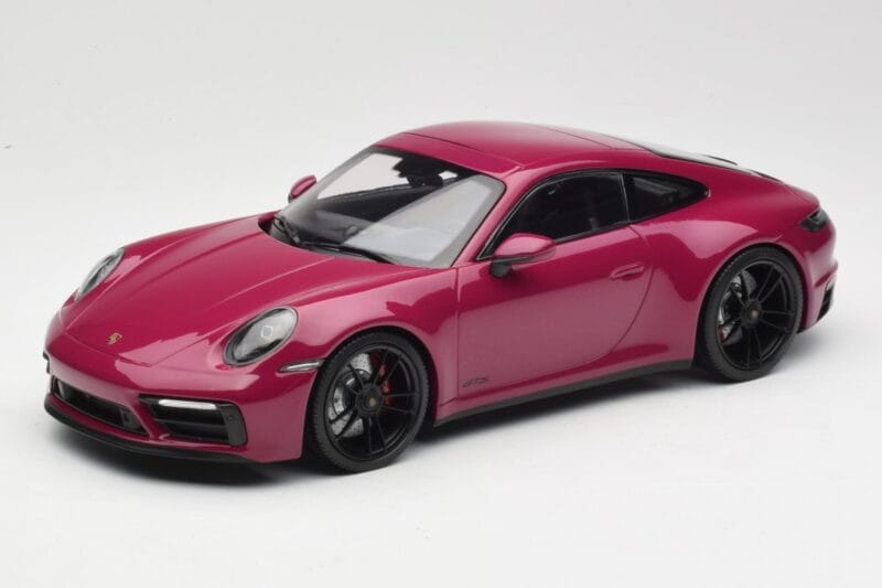 Porsche 911 992 Carrera 4 GTS Rubystar Minichamps 1:18 155063102 Metalas