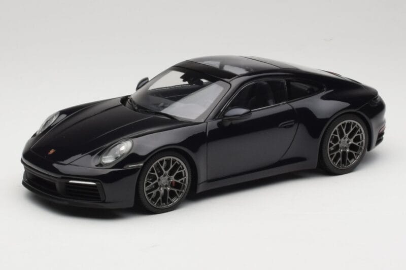 Porsche 911 992 Carrera 4S Blue Metallic Minichamps 1:18 155067321 Metalas