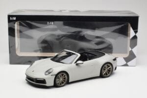 Porsche 911 992 Carrera 4S Kabrioletas Pilkas Minichamps 1:18 155067335 Metalas - nuotrauka 6 iš 6