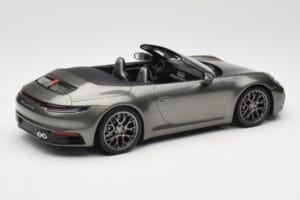 Porsche 911 992 Carrera 4S Kabrioletas Mamba Green Metallic Minichamps 1:18 155067337 Metalas - nuotrauka 2 iš 6