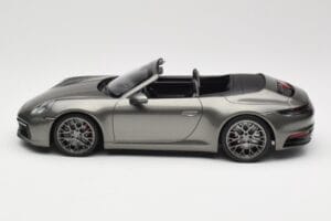 Porsche 911 992 Carrera 4S Kabrioletas Mamba Green Metallic Minichamps 1:18 155067337 Metalas - nuotrauka 3 iš 6