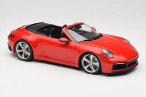 Porsche 911 992 Carrera 4S Kabrioletas Raudonas Minichamps 1:18 155067331 Metalas - nuotrauka 4 iš 6