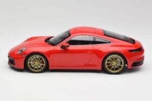 Porsche 911 992 Carrera 4S Guards Raudonas & Auksiniai Ratai Minichamps 1:18 153067328 Metalas - nuotrauka 3 iš 6