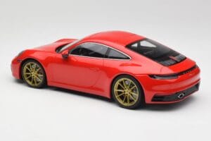 Porsche 911 992 Carrera 4S Guards Raudonas & Auksiniai Ratai Minichamps 1:18 153067328 Metalas - nuotrauka 5 iš 6