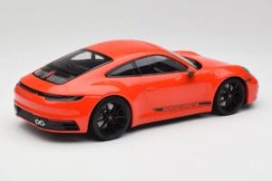 Porsche 911 992 Carrera 4S Lava Oranžinis Minichamps 1:18 155067327 Metalas - nuotrauka 2 iš 6