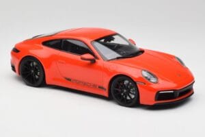 Porsche 911 992 Carrera 4S Lava Oranžinis Minichamps 1:18 155067327 Metalas - nuotrauka 4 iš 6