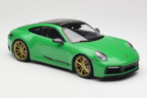 Porsche 911 992 Carrera 4S Python Green Minichamps 1:18 155067325 Metalas - nuotrauka 4 iš 6