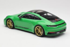 Porsche 911 992 Carrera 4S Python Green Minichamps 1:18 155067325 Metalas - nuotrauka 5 iš 6