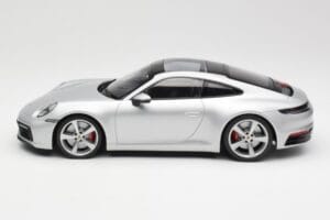 Porsche 911 992 Carrera 4S Sidabrinis Minichamps 1:18 155067322 Metalas - nuotrauka 3 iš 6