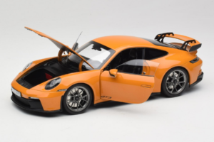 Porsche 911 992 GT3 Bahama Yellow Norev 1:18 187387 Metalas - nuotrauka 2 iš 8