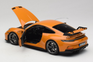 Porsche 911 992 GT3 Bahama Yellow Norev 1:18 187387 Metalas - nuotrauka 5 iš 8