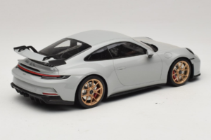Porsche 911 992 GT3 Chalk Auksiniai Ratai Minichamps 1:18 117069001 Metalas - nuotrauka 2 iš 6