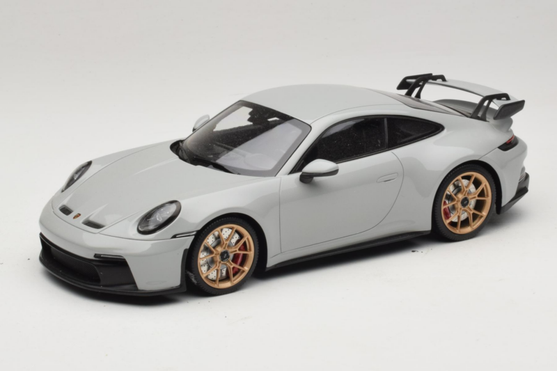Porsche 911 992 GT3 Chalk Auksiniai Ratai Minichamps 1:18 117069001 Metalas