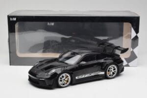 Porsche 911 992 GT3 RS Juodas Su Sidabriniais Ratais Minichamps 1:18 155062231 Metalas - nuotrauka 6 iš 6