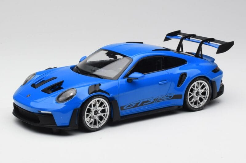 Porsche 911 992 GT3 RS Mėlynas & Sidabriniai Ratai & Juodas Dekoras Minichamps 1:18 153062234 Metalas