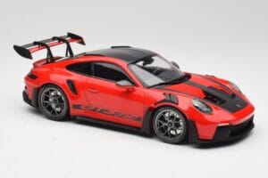 Porsche 911 992 GT3 RS Guards Raudonas & Sidabriniai Ratai Weissach Package Minichamps 1:18 153062246 Metalas - nuotrauka 4 iš 6