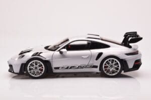 Porsche 911 992 GT3 RS Ice Pilkas Norev 1:18 187359 Metalas - nuotrauka 4 iš 8