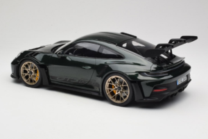 Porsche 911 992 GT3 RS Jet Green Metallic Black Norev 1:12 127532 Metalas - nuotrauka 5 iš 6