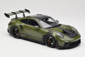 Porsche 911 992 GT3 RS Nato Olive & Black Wheels Minichamps 1:18 110062027 Metalas - nuotrauka 6 iš 8