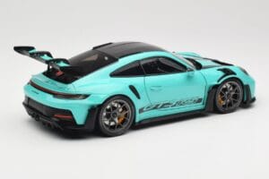 Porsche 911 992 GT3 RS Python Green & Dark Silver Wheels Minichamps 1:18 110062026 Metalas - nuotrauka 3 iš 8