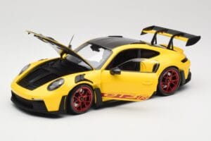 Porsche 911 992 GT3 RS Racing Yellow Weissach Package & Red Wheels Minichamps 1:18 110062025 Metalas - nuotrauka 2 iš 8