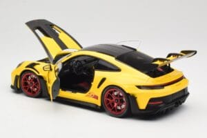Porsche 911 992 GT3 RS Racing Yellow Weissach Package & Red Wheels Minichamps 1:18 110062025 Metalas - nuotrauka 5 iš 8