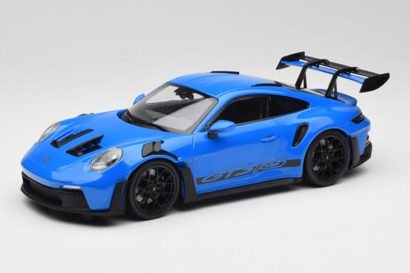 Porsche 911 992 GT3 RS Shark Mėlynas & Juodi Ratai Minichamps 1:18 153062233 Metalas