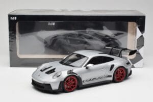 Porsche 911 992 GT3 RS Sidabrinis & Raudoni Ratai Minichamps 1:18 153062241 Metalas - nuotrauka 6 iš 6