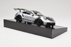 Porsche 911 992 GT3 RS Sidabras Weissach Package Minichamps 1:18 110062020 Metalas - nuotrauka 6 iš 8