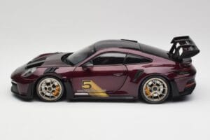 Porsche 911 992 GT3 RS Ultraviolet & Sidabriniai Ratai Minichamps 1:18 110062029 Metalas - nuotrauka 4 iš 8