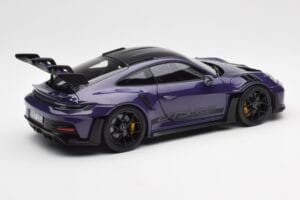Porsche 911 992 GT3 RS Weissach Package Ultraviolet Norev 1:18 187368 Metalas - nuotrauka 3 iš 8