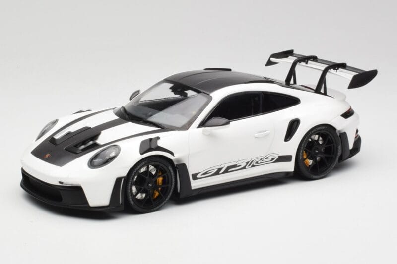 Porsche 911 992 GT3 RS Baltas & Juodi Ratai Minichamps 1:18 155062230 Metalas