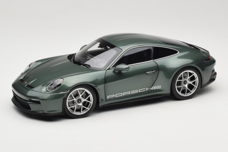 Porsche 911 992 S/T Malachite Green Metallic Norev 1:18 187472 Metalas