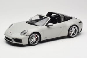 Porsche 911 992 Targa 4 GTS Pilkas Minichamps 1:18 155061064 Metalas