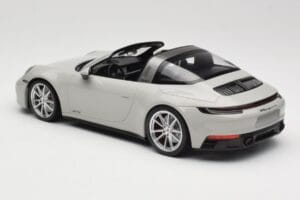 Porsche 911 992 Targa 4 GTS Pilkas Minichamps 1:18 155061064 Metalas - nuotrauka 5 iš 6