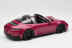 Porsche 911 992 Targa 4 GTS Rubystar Minichamps 1:18 155061066 Metalas - nuotrauka 2 iš 6