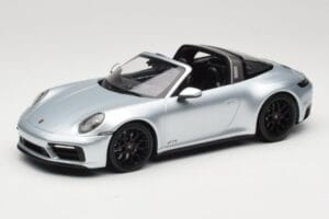 Porsche 911 992 Targa 4 GTS Sidabrinis Minichamps 1:18 155061061 Metalas