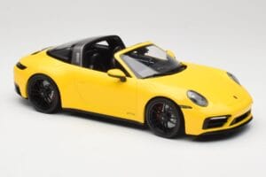 Porsche 911 992 Targa 4 GTS Geltonas Minichamps 1:18 153061064 Metalas - nuotrauka 4 iš 6
