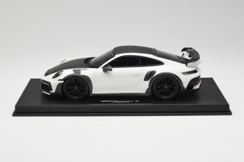 Porsche 911 992 TechArt GTstreet R Baltas Su Juodais Ratais TechArt 1:18 REMC013 Derva