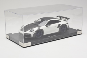 Porsche 911 992 TechArt GTstreet R Baltas Su Mėlynais Ratais TechArt 1:18 REMC014 Derva - nuotrauka 2 iš 6