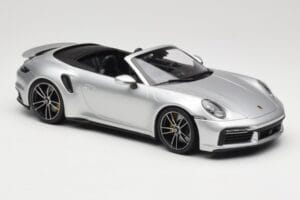 Porsche 911 992 Turbo S Kabrioletas Sidabrinis Minichamps 1:18 155069082 Metalas - nuotrauka 4 iš 6