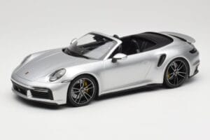 Porsche 911 992 Turbo S Kabrioletas Sidabrinis Minichamps 1:18 155069082 Metalas