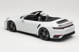 Porsche 911 992 Turbo S Kabrioletas White Metallic Minichamps 1:18 155069080 Metalas - nuotrauka 5 iš 6