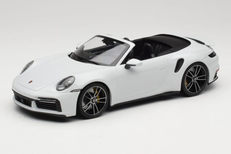 Porsche 911 992 Turbo S Kabrioletas White Metallic Minichamps 1:18 155069080 Metalas