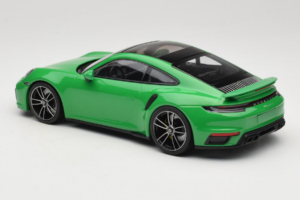 Porsche 911 992 Turbo S Žalias Minichamps 1:18 153069077 Metalas - nuotrauka 5 iš 6