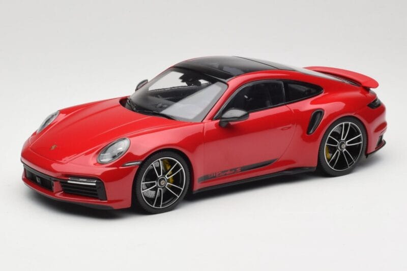 Porsche 911 992 Turbo S Raudonas Minichamps 1:18 155069070 Metalas