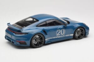 Porsche 911 992 Turbo S Sport Design Package Gentian Blue Metallic Minichamps 1:18 155069170 Metalas - nuotrauka 2 iš 6
