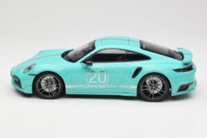 Porsche 911 992 Turbo S Sport Design Package Racing Green Minichamps 1:18 155069175 Metalas - nuotrauka 3 iš 6